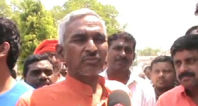 उत्तर प्रदेश : भाजपा विधायक ने जेल में हुई मुन्ना बजरंगी की हत्या को ईश्वरीय देन बताया