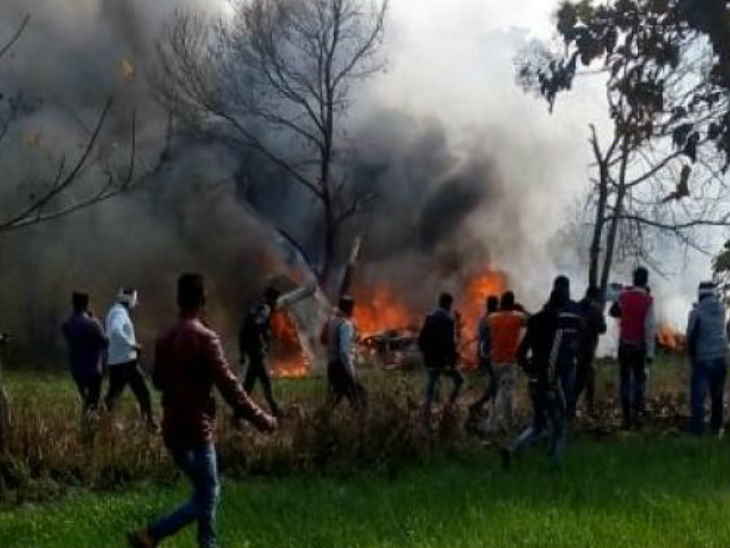 कुशीनगर में वायुसेना का लड़ाकू विमान दुर्घटनाग्रस्त, पायलट सुरक्षित