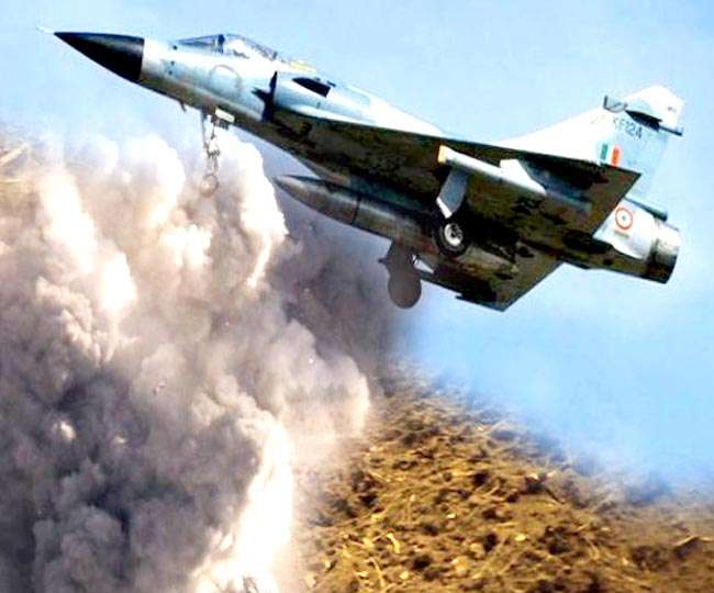 पाकिस्तानी फाइटर जेट को भारतीय वायु सेना ने किया धवस्त
