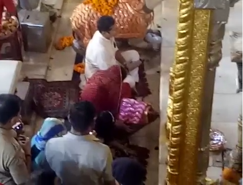 Video: वैभव गहलोत ने किए मोती डूंगरी गणेश मंदिर के दर्शन
