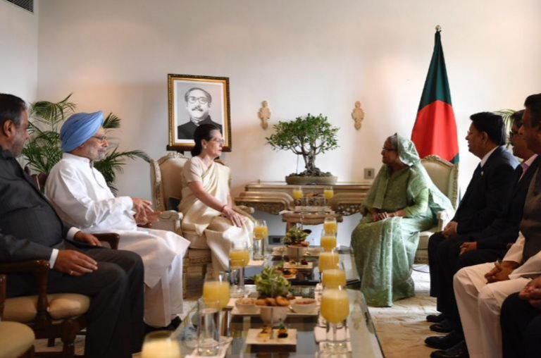 PM के बाद सोनिया गांधी और डॉ मनमोहन सिंह से मिली शेख हसीना