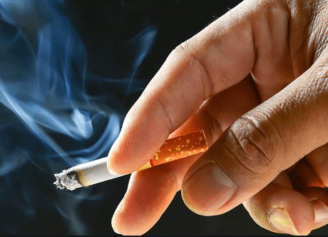 सिगरेट में मिला ये विटामिन जिससे 39 की मौत, 2000 बीमार