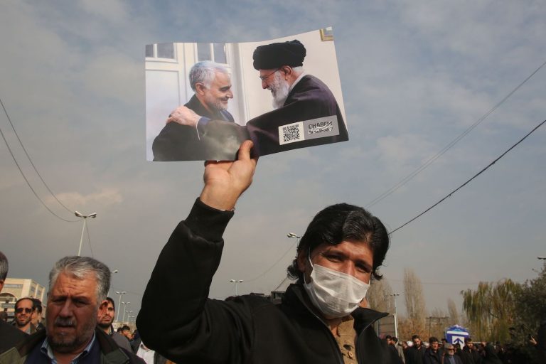 ईरान की सरकार के खिलाफ उग्र प्रदर्शन