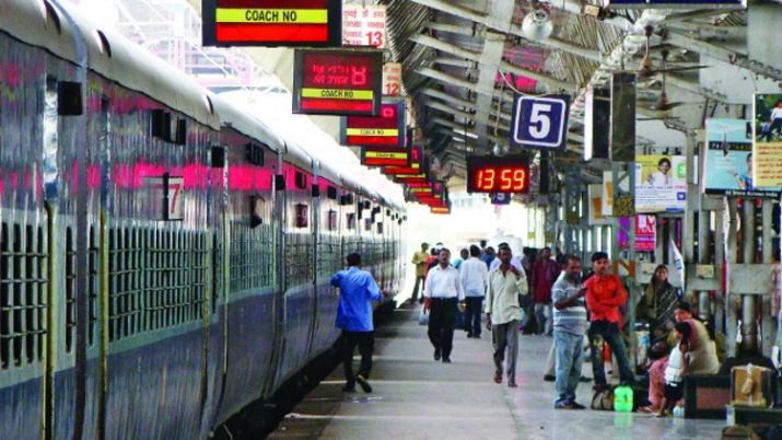 घाटा कम करने के लिए किराएतर विकल्पों पर विचार कर रहा है इंडियन रेलवे