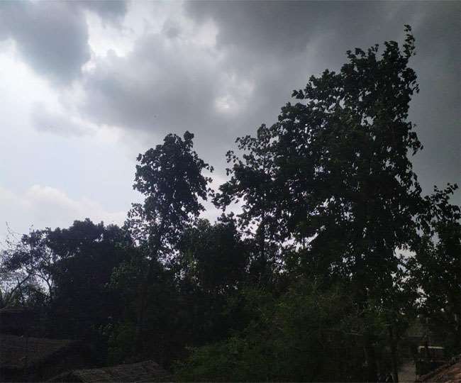 बिहार के कई जिलों में तेज आंधी-तूफान के साथ बारिश, पांच की मौत