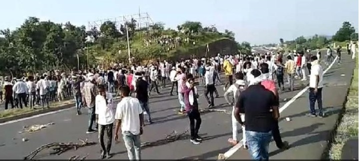 डूंगरपुर में उपद्रव हुआ और तेज, अभ्यर्थियों ने हाइवे को किया जाम, पुलिस पर जमकर पथराव
