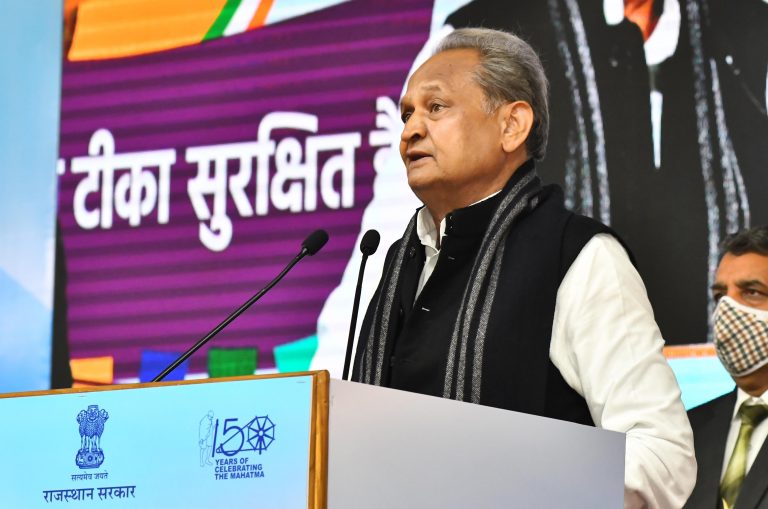 CM Ashok Gehlot launches the COVID vaccination drive in the state ; builds confidence among masses