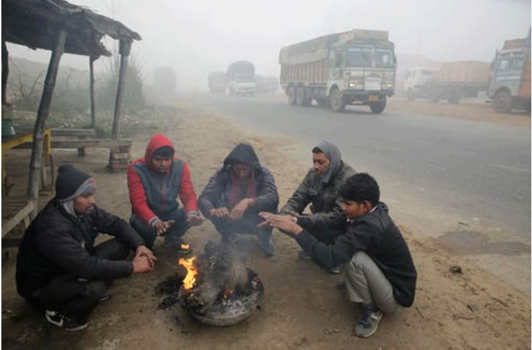 अगले दो दिन और बढ़ेगी उत्तर भारत में सर्दी, दिल्ली-एनसीआर में शीतलहर