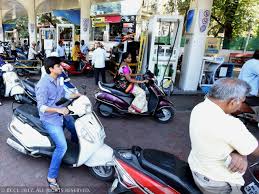 पेट्रोल-डीजल में तेजी जारी, राजस्थान के गंगानगर मे पेट्रोल अपने शतक से 13 पैसे दूर