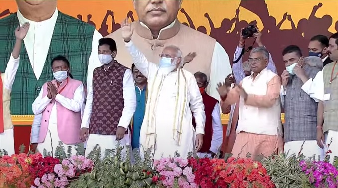पीएम मोदी ने विधानसभा चुनाव से पहले असम-पश्चिम बंगाल को दीं सौगातें