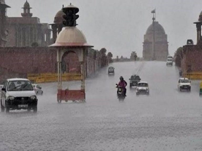 उत्तर भारत के कई हिस्सों में बारिश, राजस्थान में भी मौसम ने ली करवट