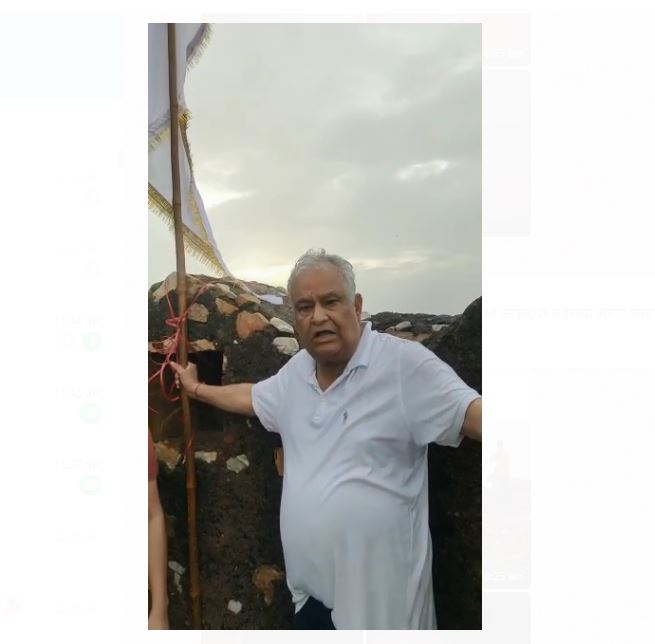 आमागढ़ किले पर भाजपा सांसद किरोड़ी लाल मीणा ने फहराया मीणा समाज का झंडा, पुलिस ने किया गिरफ्तार