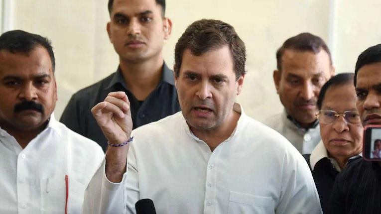 संसद से विजय चौक तक राहुल गांधी ने निकाला मार्च, प्रियंका के ट्विटर प्रोफाइल पर दिखे राहुल