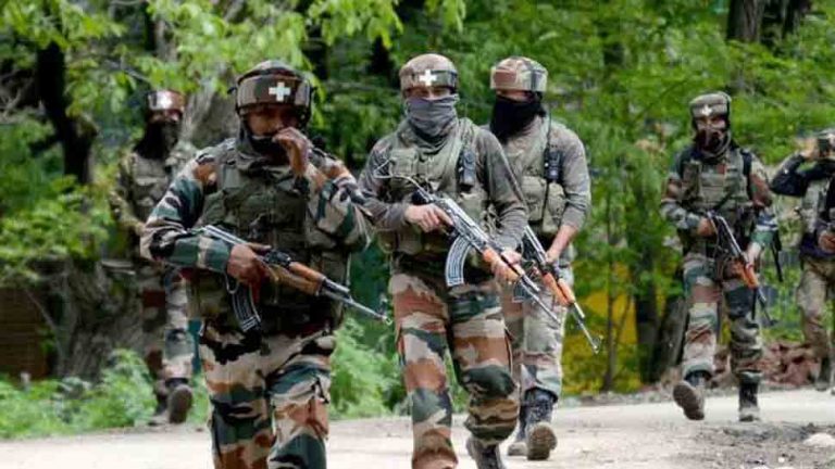 जम्मू-कश्मीर के पुंछ में सुरक्षाबलों और आतंकवादियों में मुठभेड़, एक जेसीओ समेत 5 सैन्यकर्मी शहीद