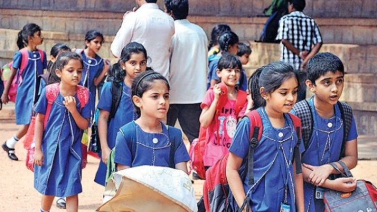देश में मनाया जा रहा राष्ट्रीय बालिका दिवस, नेताओं ने दी शुभकामनाए
