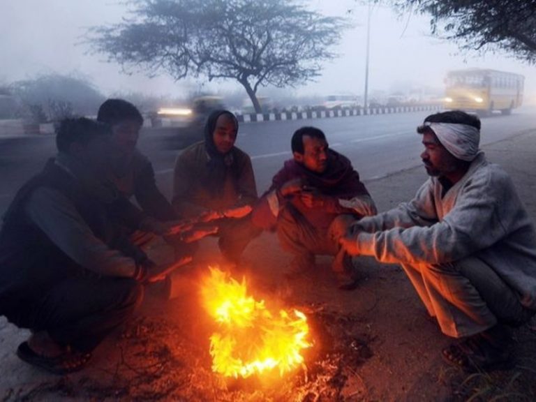 राजस्थान में सर्दी का सितम बरकरार, लोगों ने लिया अलाव का सहारा