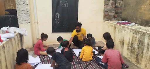 एजुकेट गर्ल्स संस्था के महेंद्र सिंह रावत ‘टीम बालिका ऑफ द ईयर’ पुरुस्कार से सम्मानित