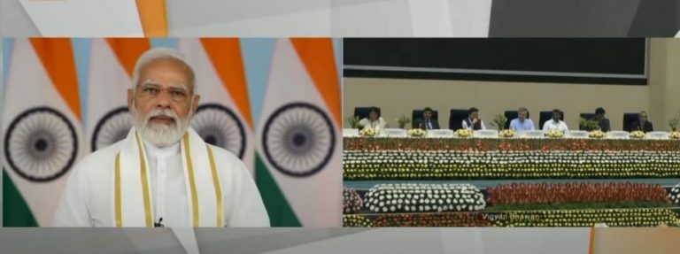 TRAI की सिल्वर जुबली पर प्रधानमंत्री नरेंद्र मोदी ने 5जी टेस्ट बेड किया लाॅन्च