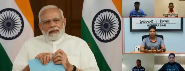 प्रधानमंत्री नरेंद्र मोदी ने बढ़ाया खिलाड़ि़यों का हौंसला, कहा- आप खेल के हो एक्सपर्ट