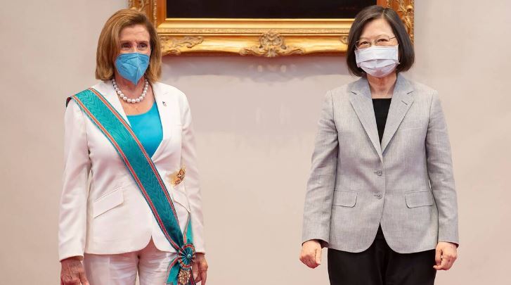 तइवान के दौरे पर अमेरिकी प्रतिनिधी सभा की अध्यक्ष नैंसी पेलोसी, चीन को आया गुस्सा
