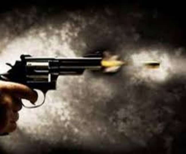 जयपुर के मुरलीपुरा इलाके में बीच सड़क पर युवती को गोली मारी !