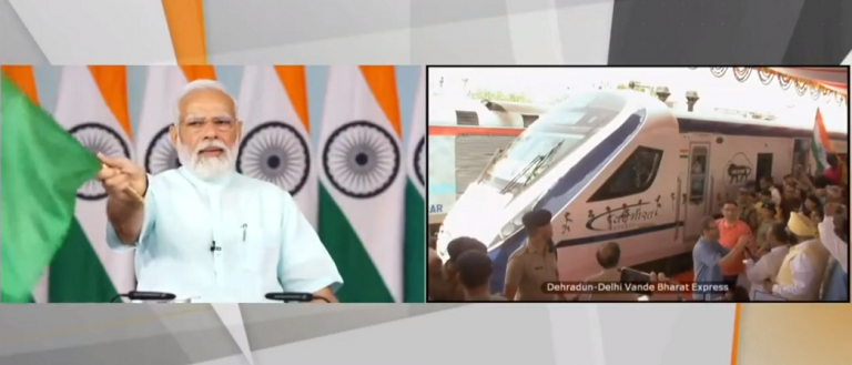 पीएम मोदी ने उत्तराखंड को दी पहली वंदे भारत एक्सप्रेस ट्रेन की सौगात